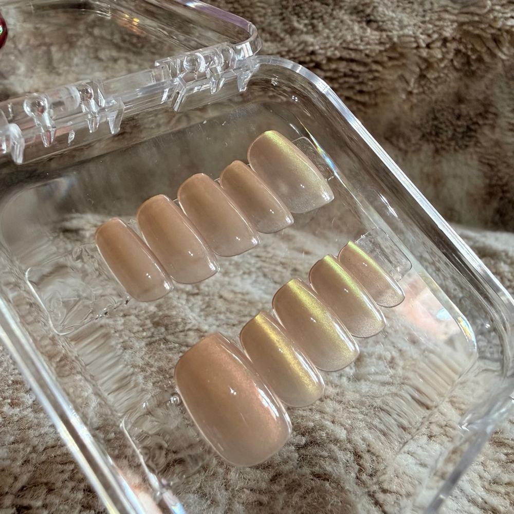 Beige Cat-eye Round Square Shape Press-on Nails, Feminine Whimsical Nails, Sz S